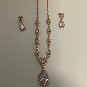 Elegant Rose Gold Necklace and Earring Set